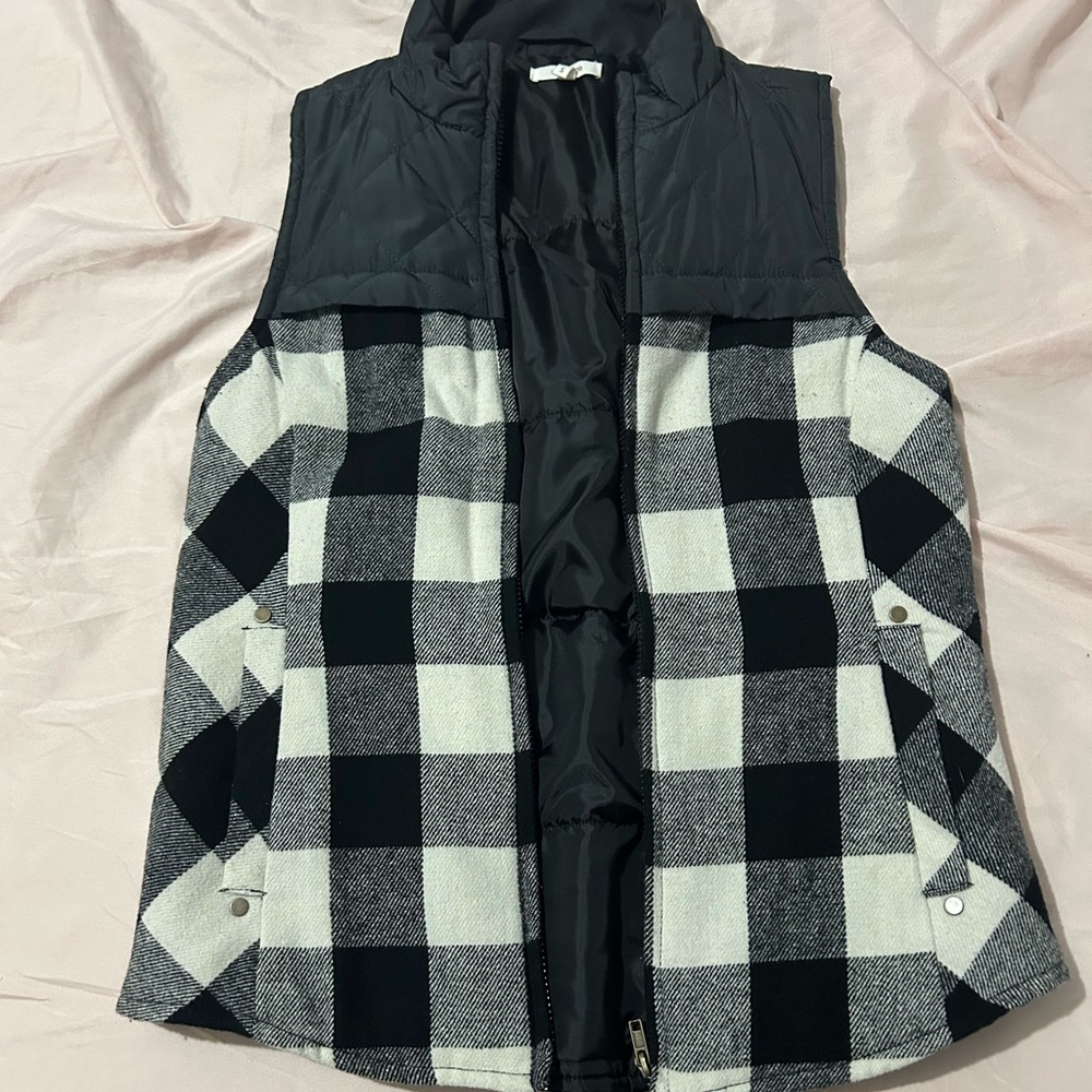 Women’s small Maurice’s vest